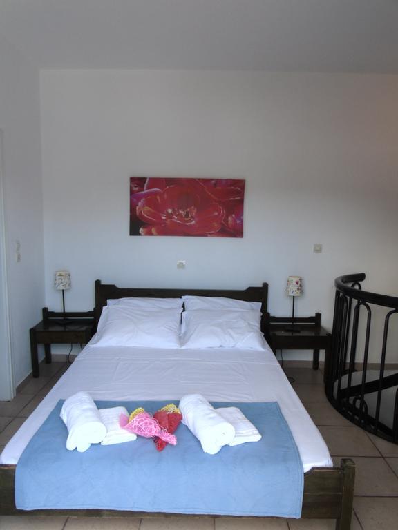 Mely Hotel Kapsálion エクステリア 写真