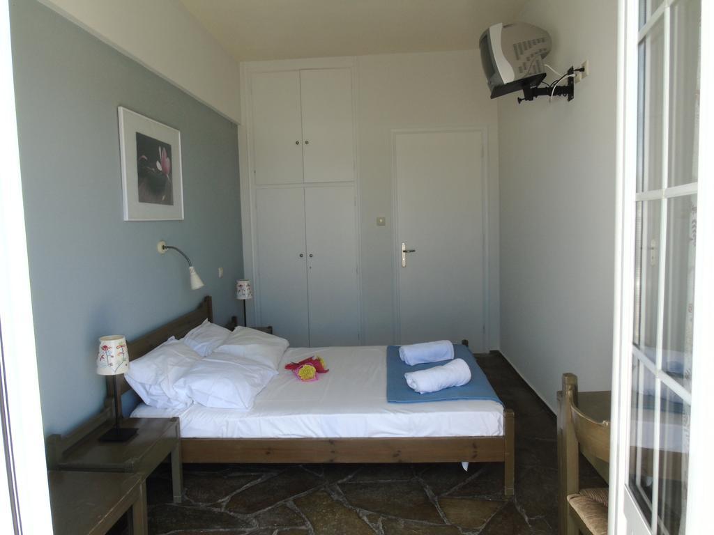 Mely Hotel Kapsálion エクステリア 写真