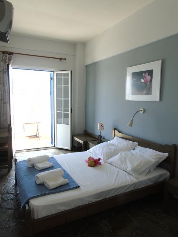 Mely Hotel Kapsálion エクステリア 写真